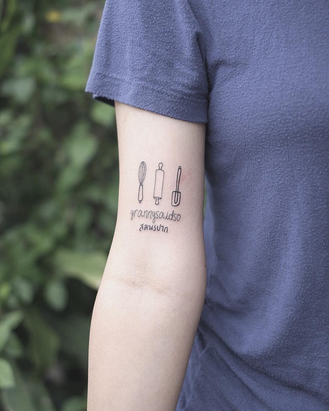 minimal tattoo - warp tattoo chiang mai