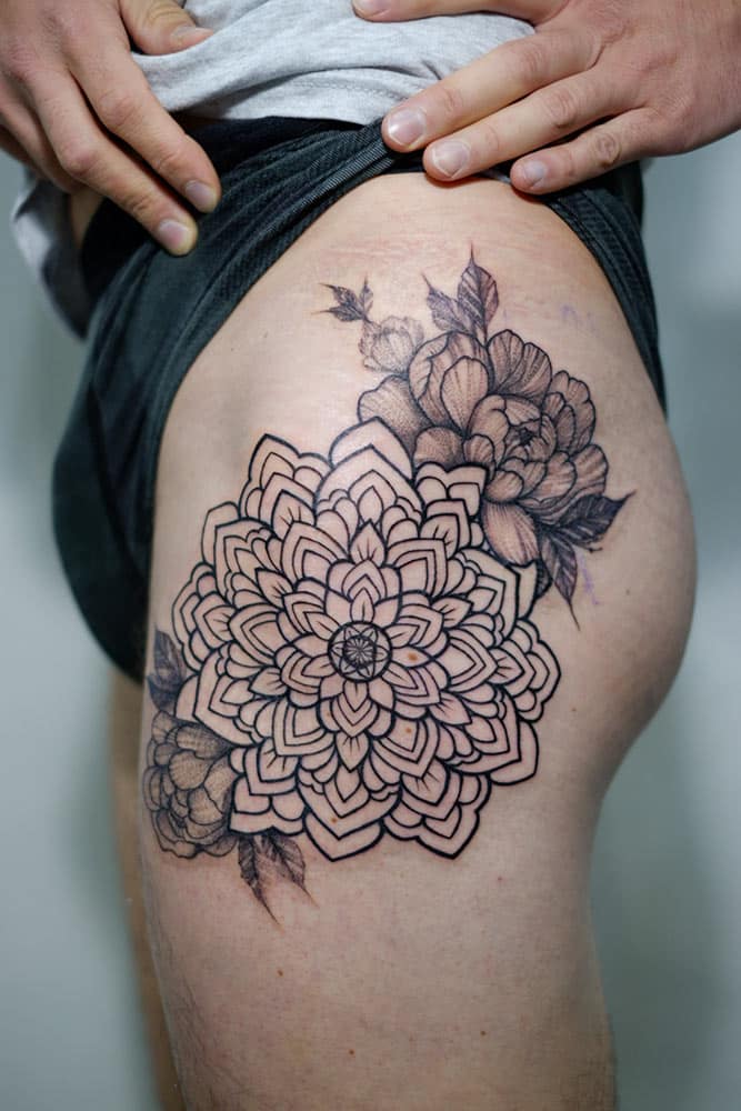 geometic mandala tattoo - warp tattoo chiang mai